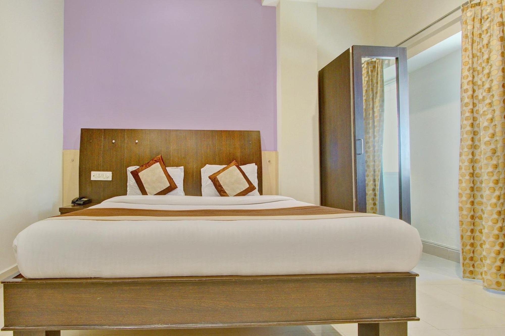 Super Collection O Alekhya Residency Hotel Haiderabad Buitenkant foto