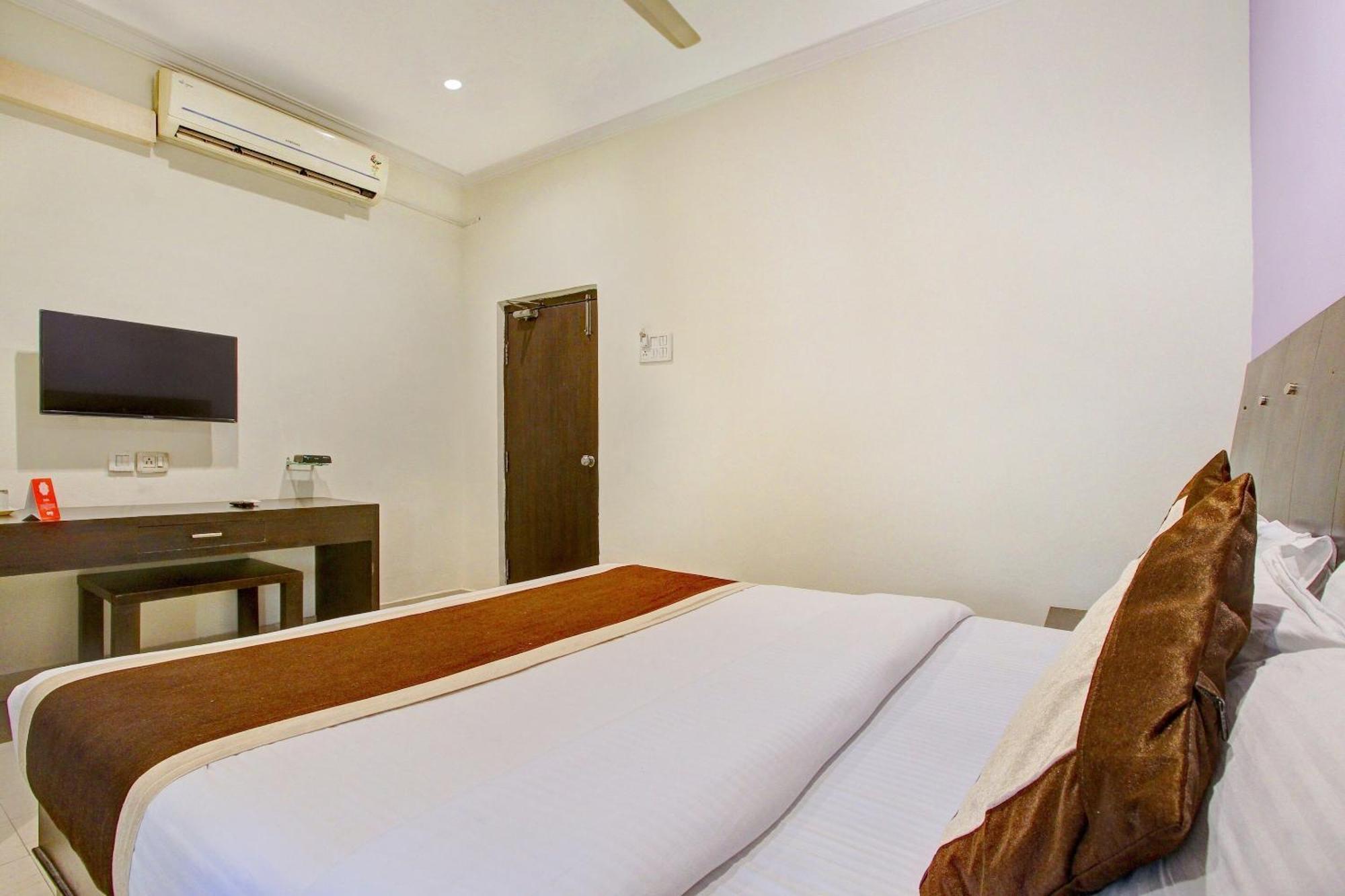 Super Collection O Alekhya Residency Hotel Haiderabad Buitenkant foto